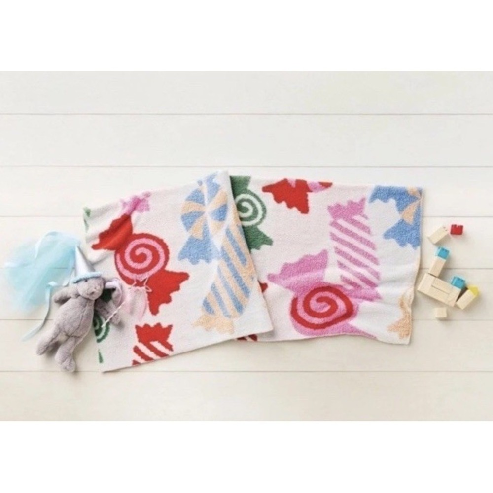48"x58" Holiday Candy‎ Knit Kids' Christmas Throw Blanket Pillowfort Target NEW!